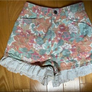Women’s vintage shorts size 24